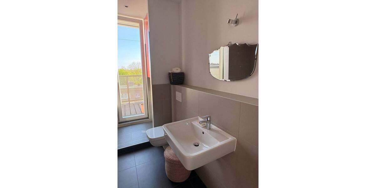 Etagenwohnung Berlin Kreuzberg - 2 Zimmer, 75 m&sup2;, 2.600&euro; | Angebot:26608594