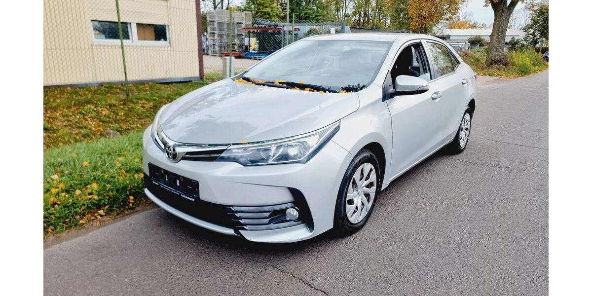 Toyota Corolla 198.009 km 12.800 &euro; Berlin 13629