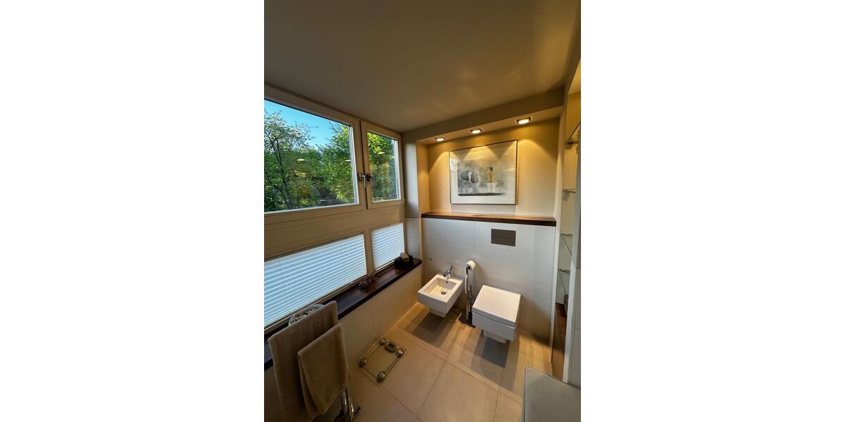 Doppelhaushälfte Wandlitz - 6 Zimmer, 300 m&sup2;, 2.000&euro; | Angebot:25720243