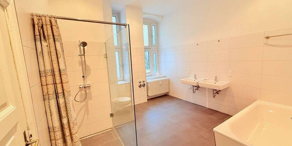 Etagenwohnung Berlin Charlottenburg - 6 Zimmer, 209 m&sup2;, 2.715&euro; | Angebot:25739907