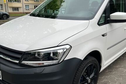 VW Caddy 344.000 km 7.800 &euro; Berlin 13359