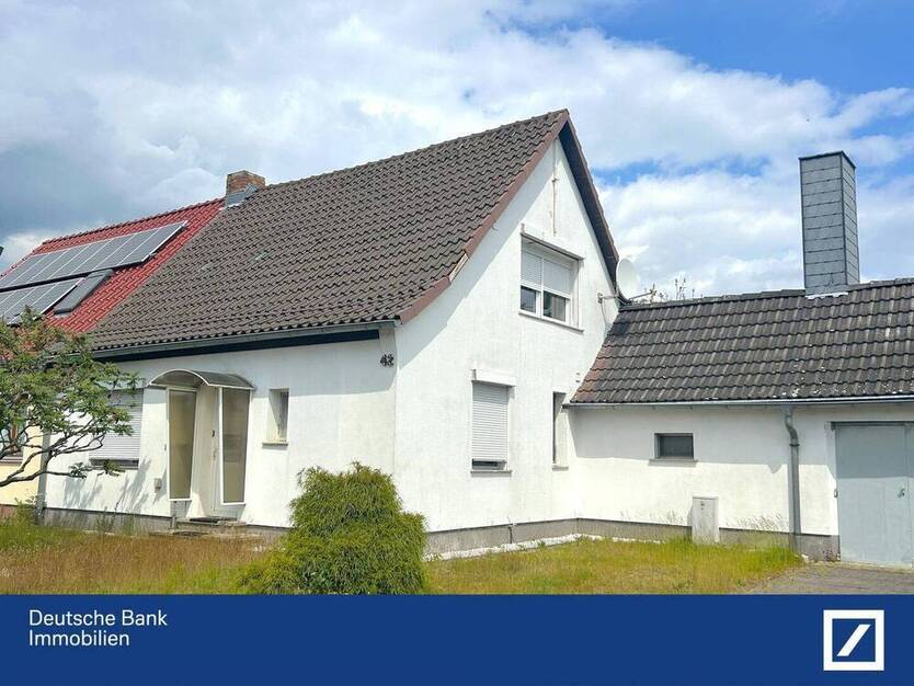 Oranienburg OT Zehlendorf - Doppelhaushälfte auf großem Grundstück