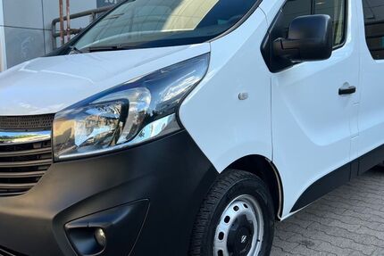 Opel Vivaro 249.907 km 7.490 &euro; Berlin 13353