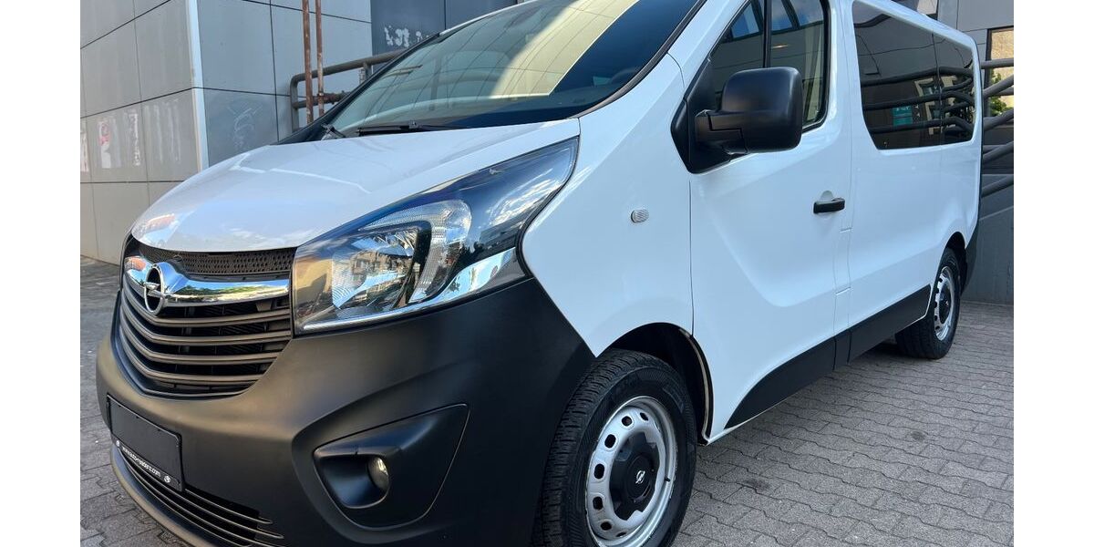 Opel Vivaro 249.907 km 7.490 &euro; Berlin 13353