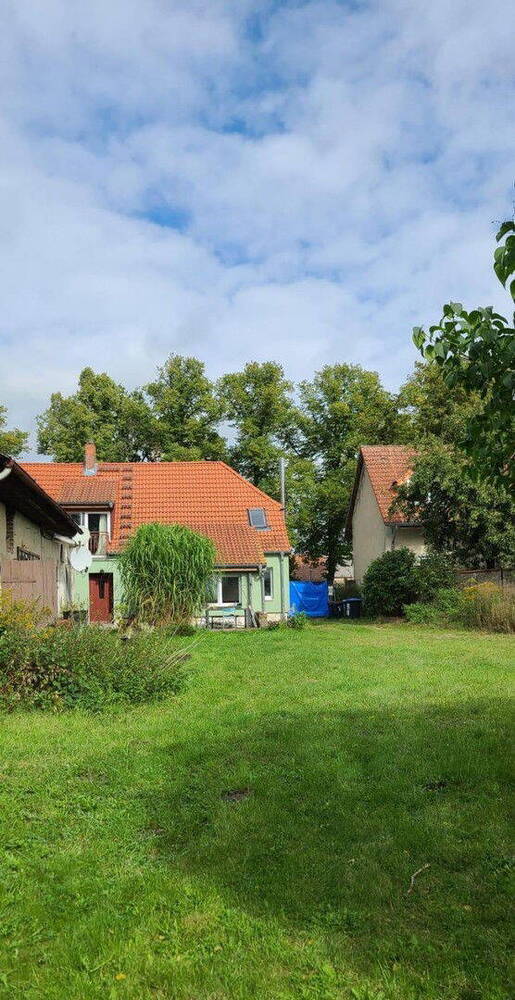 EFH im Grünen mit Anschluss an Berlin: EFH+2.400qm Grundstück in 16515 OranienburgOT Wensickendorf