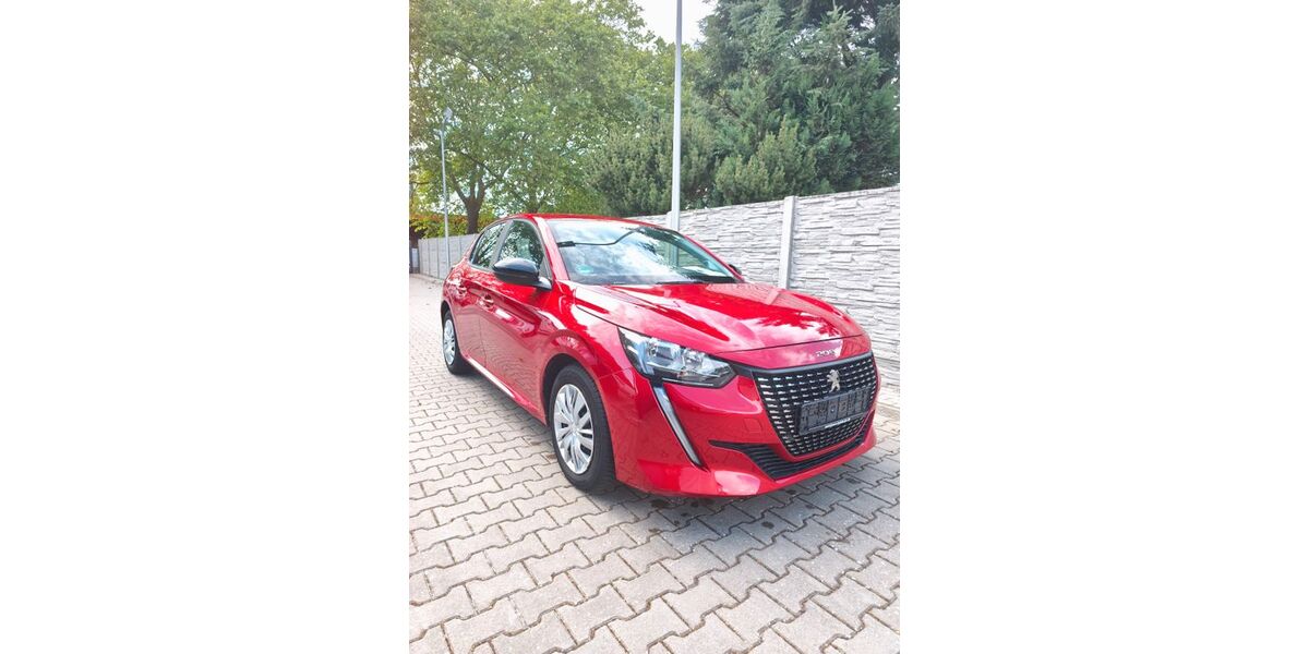Peugeot 208 70.000 km 8.900 &euro; Königs Wusterhausen OT Zeessen 15711