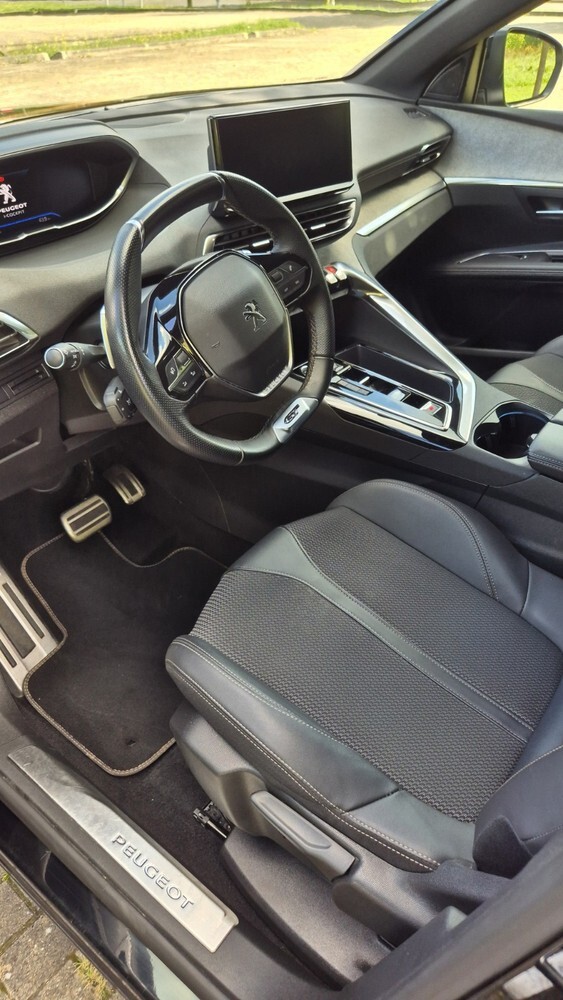 Peugeot 5008 71.000 km 27.500 € Berlin 10178