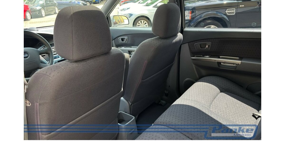 Kia Carens 2.0 16V EX Van*SchiebeD.*Klima*PDC*Bluet* 109.096 km 1.100 &euro; Berlin 13187