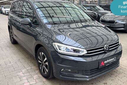 VW Touran 93.109 km 22.990 &euro; Ludwigsfelde (bei Berlin) 14974