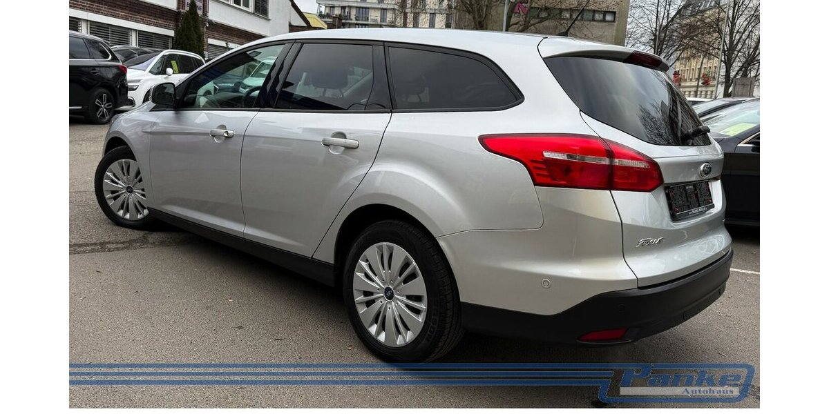 Ford Focus 1.0 EcoBoost Business*NAV*RFK*SHZ*Carplay* 111.786 km 7.480 &euro; Berlin 13187