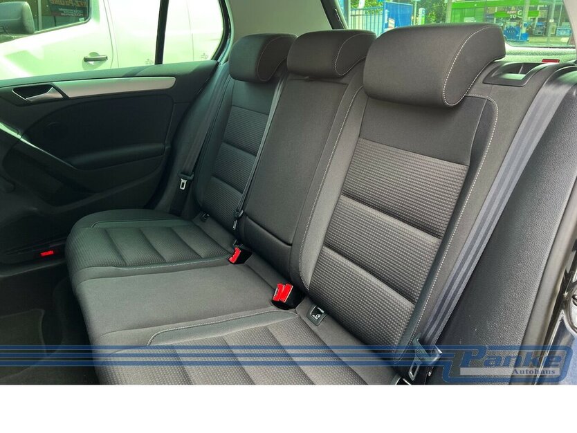 VW Golf VI Team Lim*SHZ*Klima*PDC*Tempo* 206.982 km 4.990 € Berlin 13187