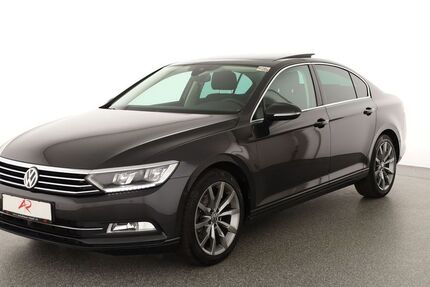 VW Passat 83.026 km 22.880 &euro; Berlin 12103