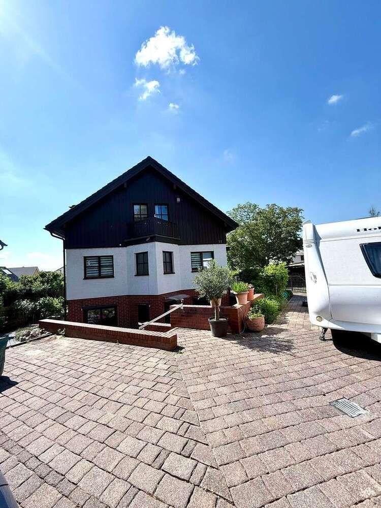 Haus zum Kaufen in Königs Wusterhausen 750.000 € 260 m²