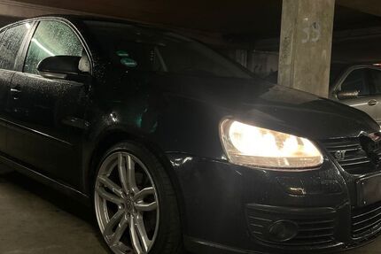 VW Golf 256.000 km 1.750 &euro; hennigsdorf 16761