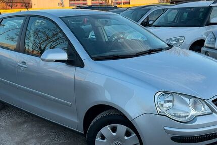 VW Polo 81.435 km 4.990 &euro; Berlin 13089