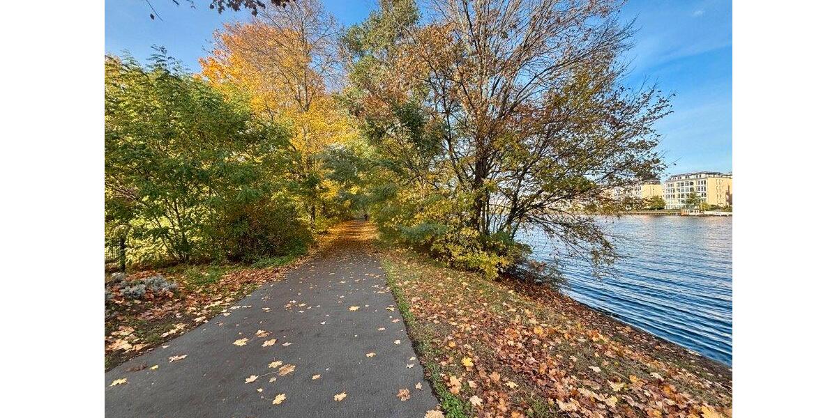 Dachgeschoßwohnung Berlin Treptow-Köpenick - 2 Zimmer, 47 m&sup2;, 1.127&euro; | Angebot:26002262