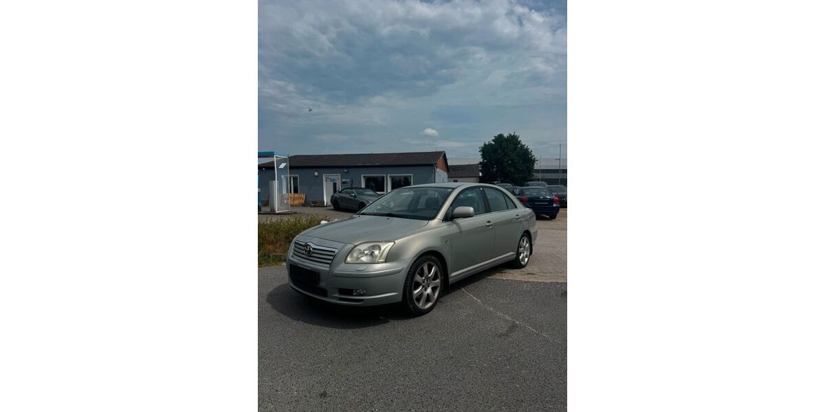 Toyota Avensis 155.569 km 1.690 &euro; Velten 16727