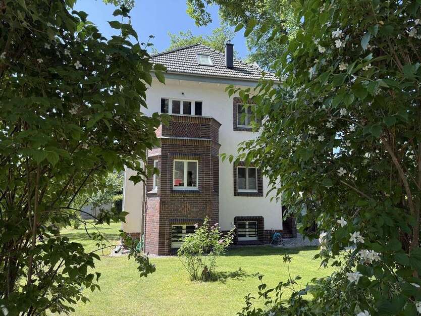 Haus zum Kaufen in Berlin 1.290.000 € 165 m²