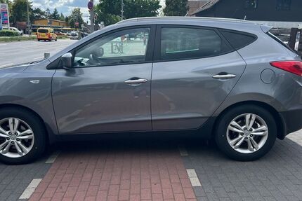 Hyundai ix35 180.000 km 9.450 &euro; Berlin 12349