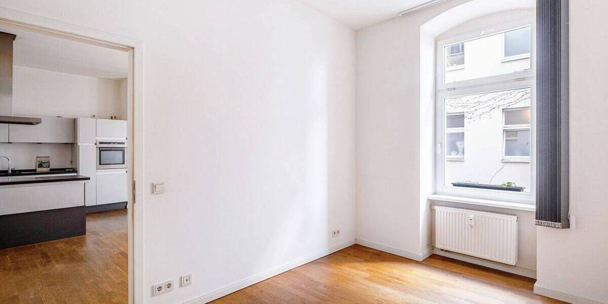 Etagenwohnung Berlin-Mitte Mitte - 4 Zimmer, 104 m&sup2;, 650.000&euro; | Angebot:25987005