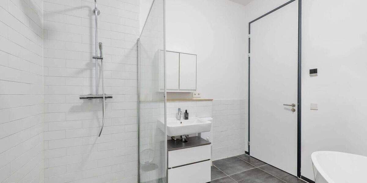 Etagenwohnung Berlin Lichtenberg - 2 Zimmer, 95 m&sup2;, 600.000&euro; | Angebot:24885075