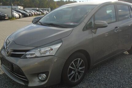 Toyota Verso 129.000 km 6.950 &euro; Wildau 15745