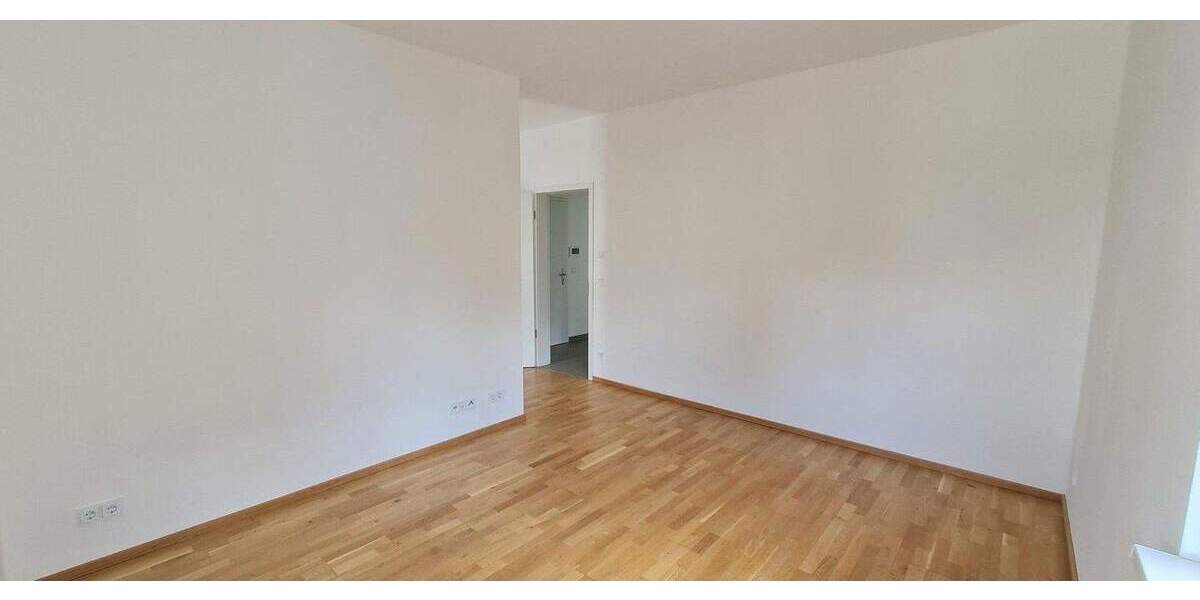 Etagenwohnung Berlin Lichtenberg - 2 Zimmer, 72 m&sup2;, 1.290&euro; | Angebot:25747706