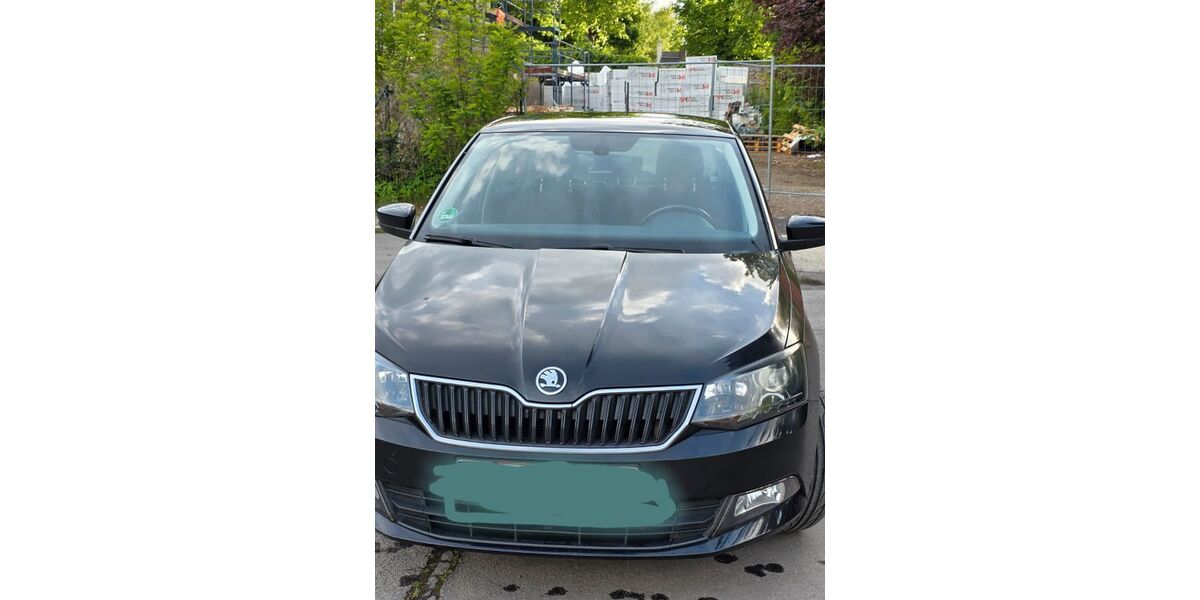 Skoda Fabia 121.000 km 8.900 &euro; Berlin 12349