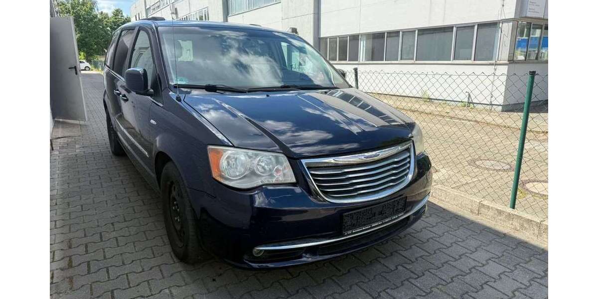 Chrysler Grand Voyager 260.100 km 11.990 € Berlin 12277