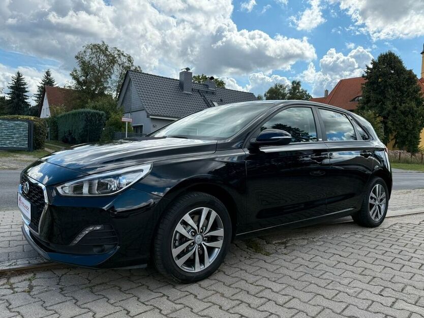 i30