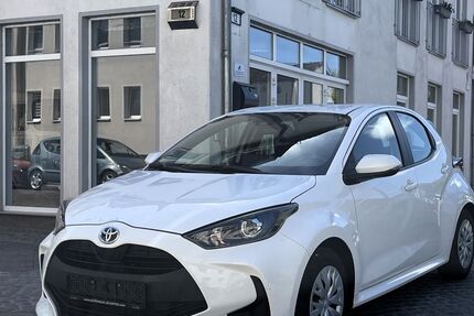 Toyota Yaris 69.010 km 16.880 &euro; Teltow 14513