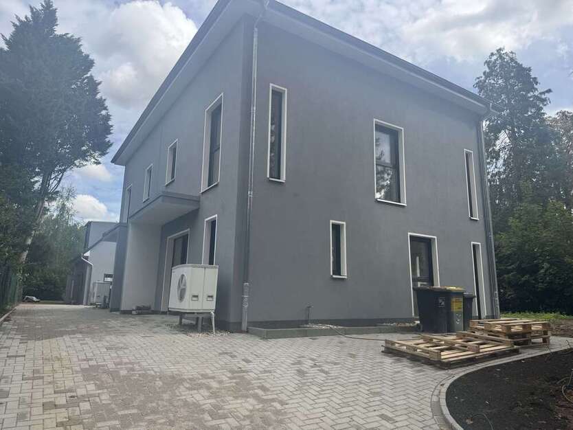 Haus zum Mieten in Berlin 3.000 € 173 m²