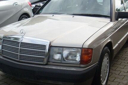 Mercedes-Benz 190 231.523 km 9.990 € Berlin-Schöneberg 12101