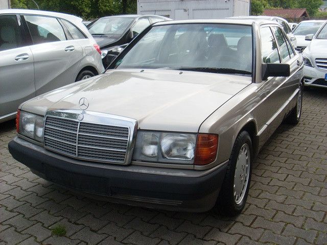 Mercedes-Benz 190 231.523 km 9.990 € Berlin-Schöneberg 12101