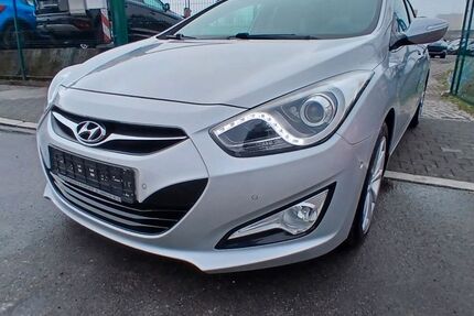 Hyundai i40 209.000 km 6.399 &euro; Berlin 13597