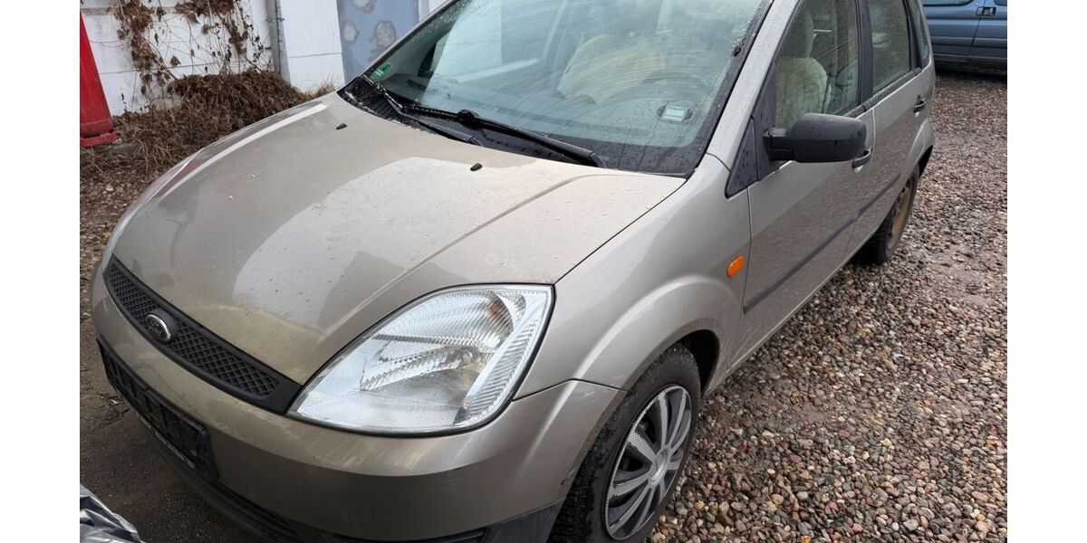 Ford Fiesta 134.000 km 1.650 &euro; Berlin 10245