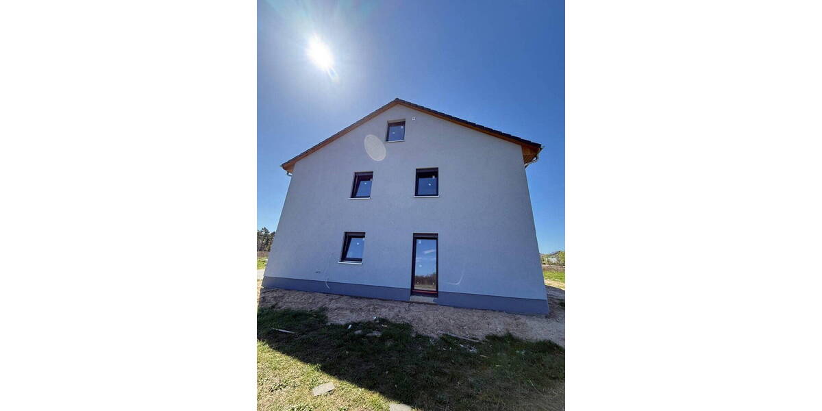 Doppelhaushälfte Ludwigsfelde - 5 Zimmer, 144 m&sup2;, 2.390&euro; | Angebot:26326881