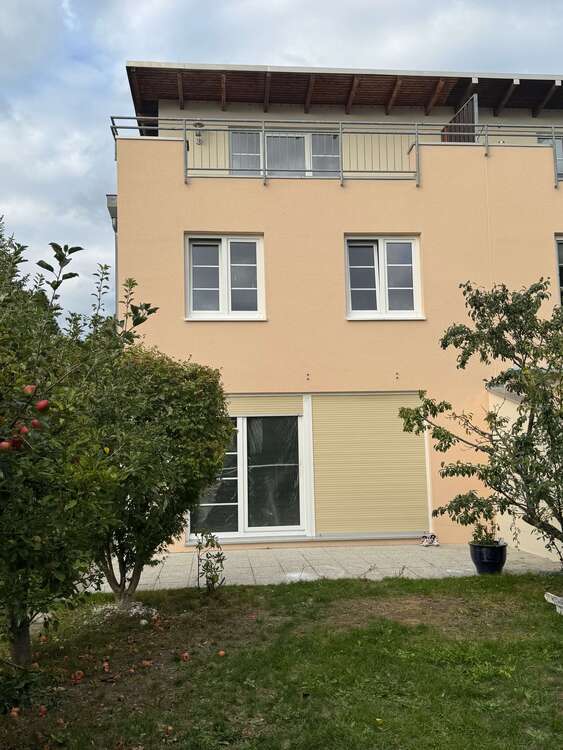Haus zum Mieten in Berlin 3.000 € 178 m²