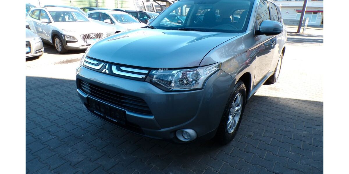 Mitsubishi Outlander 137.000 km 9.990 &euro; Berlin 12347