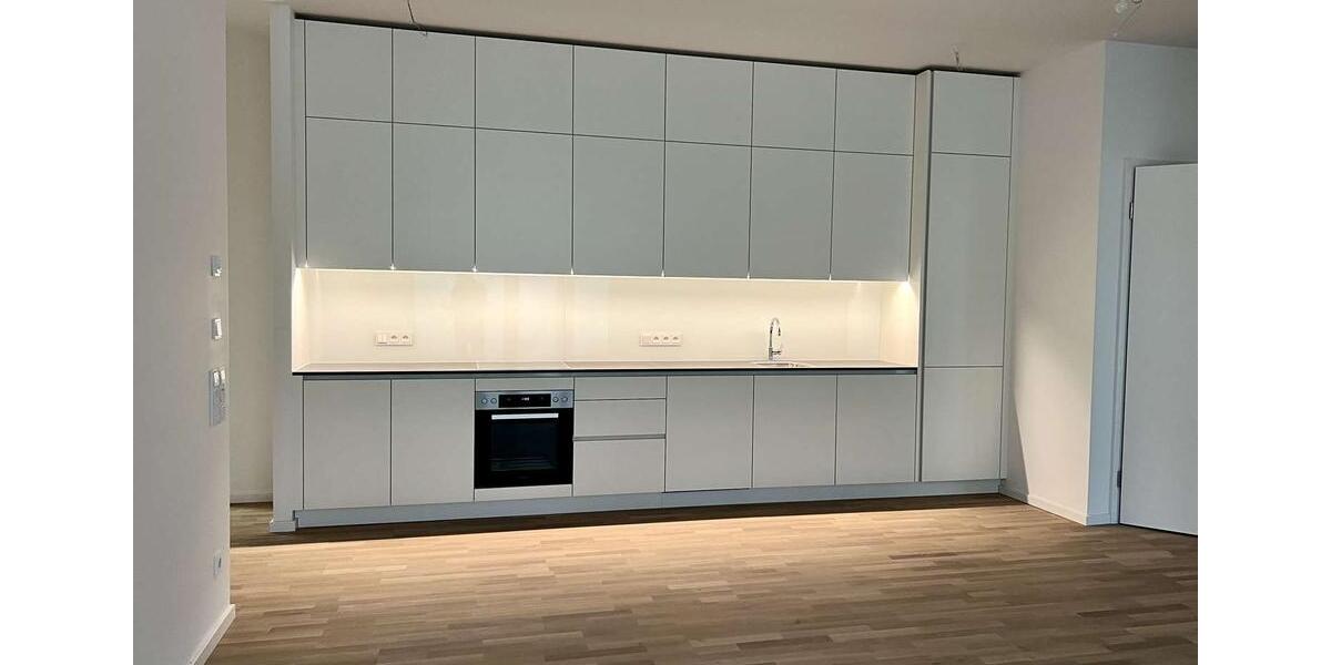 Dachgeschoßwohnung Berlin Tempelhof-Schöneberg - 2 Zimmer, 83 m&sup2;, 2.280&euro; | Angebot:25349709