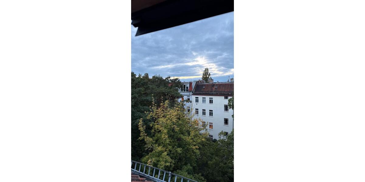 Dachgeschoßwohnung Berlin Lichtenberg - 3 Zimmer, 70 m&sup2;, 1.300&euro; | Angebot:27699200