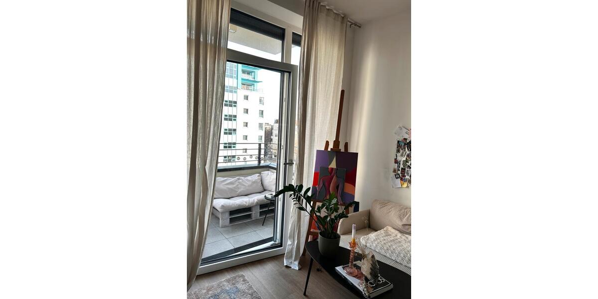 Etagenwohnung Berlin Charlottenburg-Wilmersdorf - 1 Zimmer, 27 m&sup2;, 930&euro; | Angebot:24774180
