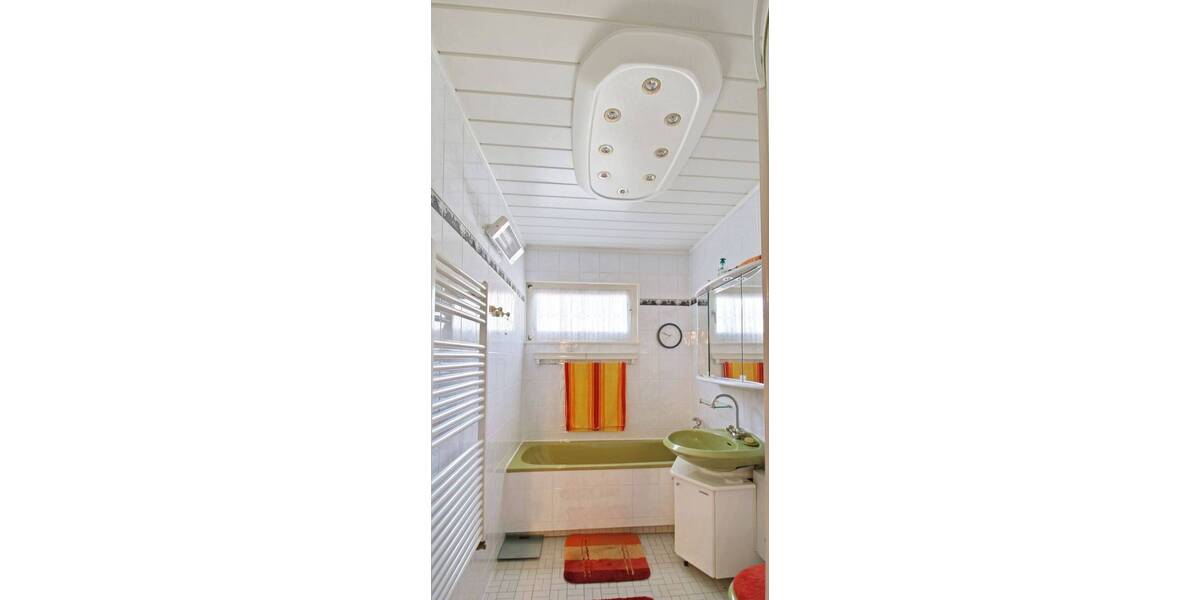 Bungalow Berlin Spandau - 3 Zimmer, 101 m&sup2;, 350.000&euro; | Angebot:26162844