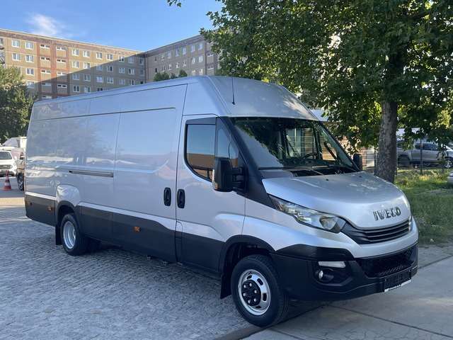 IVECO Daily 300.000 km 18.999 € Berlin 12681