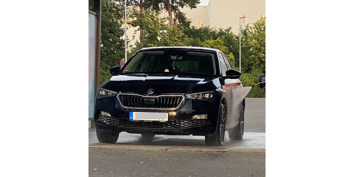 Skoda Scala 56.000 km 18.700 &euro; Berlin 13158