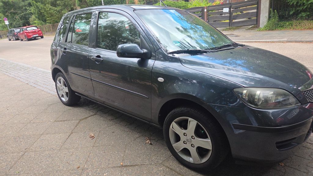 Mazda 2 147.000 km 1.200 &euro; BERLIN 13355