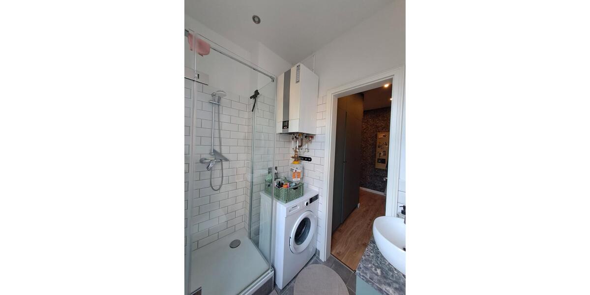Etagenwohnung Berlin Neukölln - 1 Zimmer, 32 m&sup2;, 1.050&euro; | Angebot:26655902
