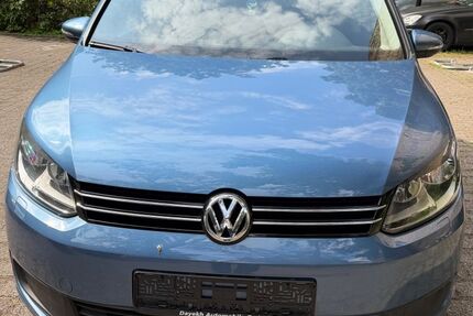 VW Touran 141.552 km 5.490 &euro; Berlin 13357