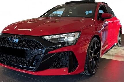 Audi RS3 2.000 km 67.350 € Berlin 14052