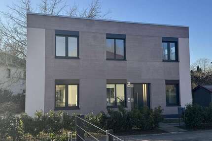 Haus Berlin Pankow - 6 Zimmer, 197 m&sup2;, 4.334&euro; | Angebot:26013142